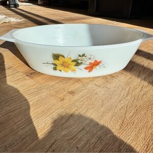 Vintage Pyrex White Oval Baking Dish “Autumn Glory”.